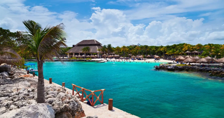 Xcaret vs. Xel-Há: Which Cultural and Eco Park is Best for You