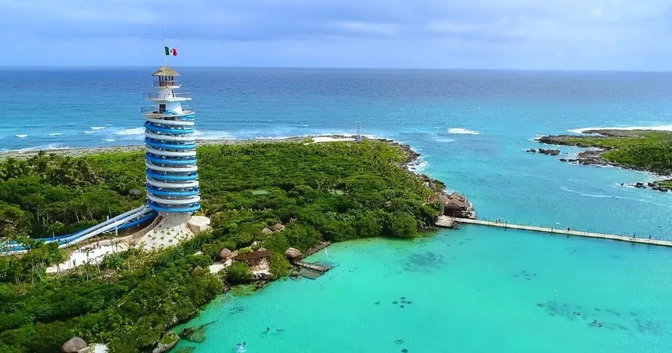 Xcaret vs. Xel-Há: Which Cultural and Eco Park is Best for You