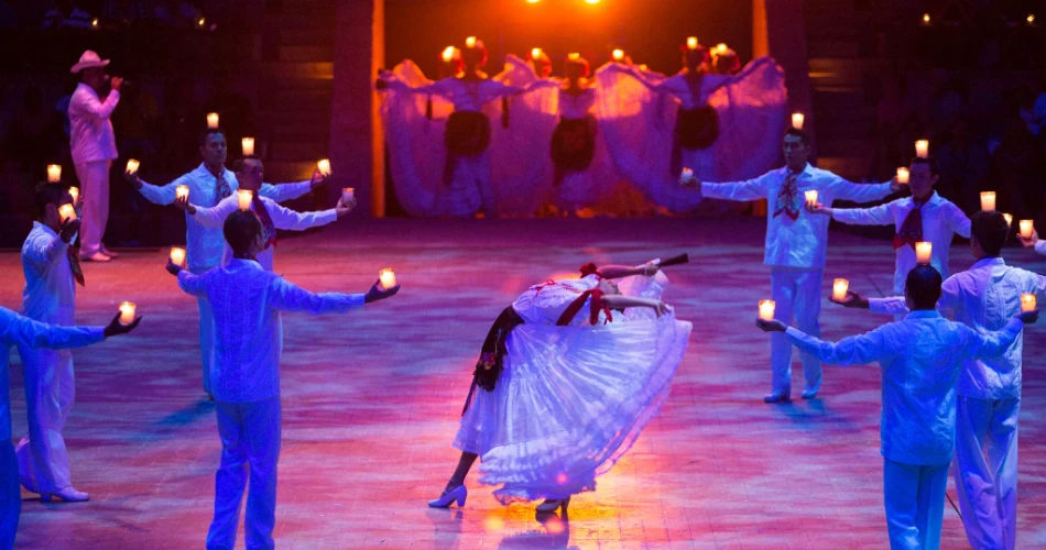 Xcaret vs. Xel-Há: Which Cultural and Eco Park is Best for You