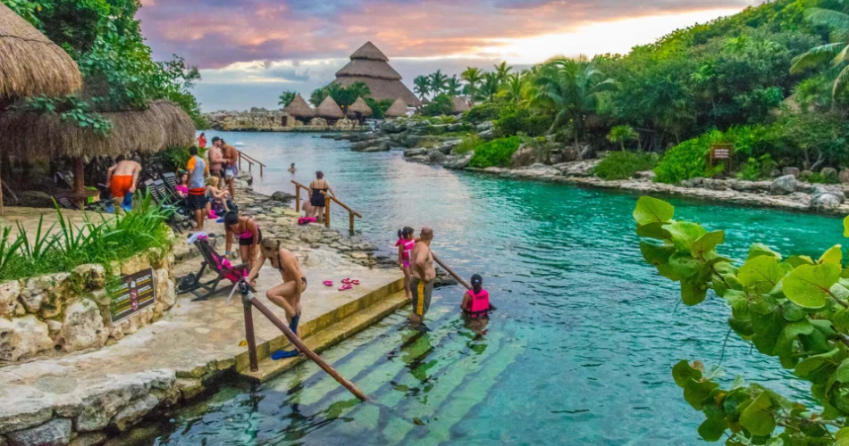Xcaret vs. Xel-Há: Which Cultural and Eco Park is Best for You